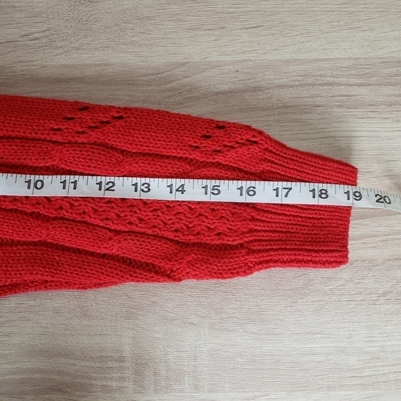 VINTAGE V-neck Valentine Red Sweater Size Large. - Picture 12 of 12